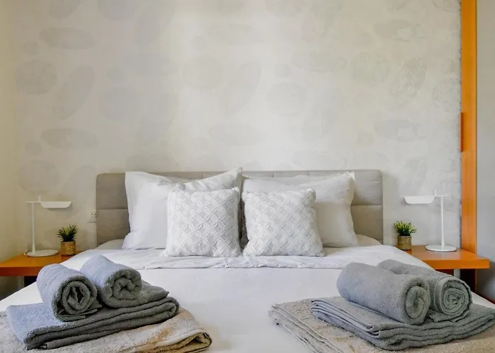 Chill Vibes Between Forest & Sea *